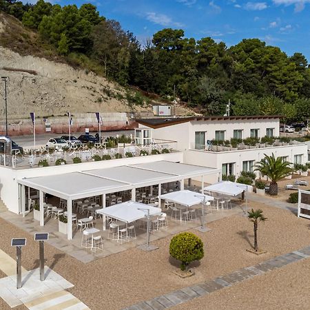 Marino1958 Rta Hotel Numana Exterior foto